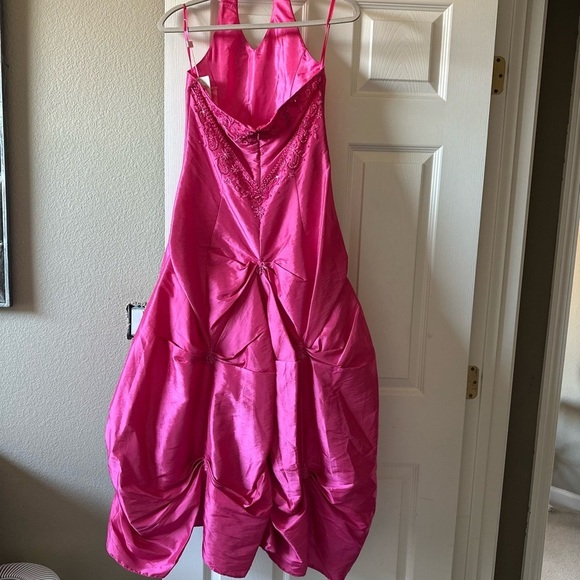 Tip Top Girls Barbie Pink Halter Sequin Gown - Size 12 - Picture 4 of 7